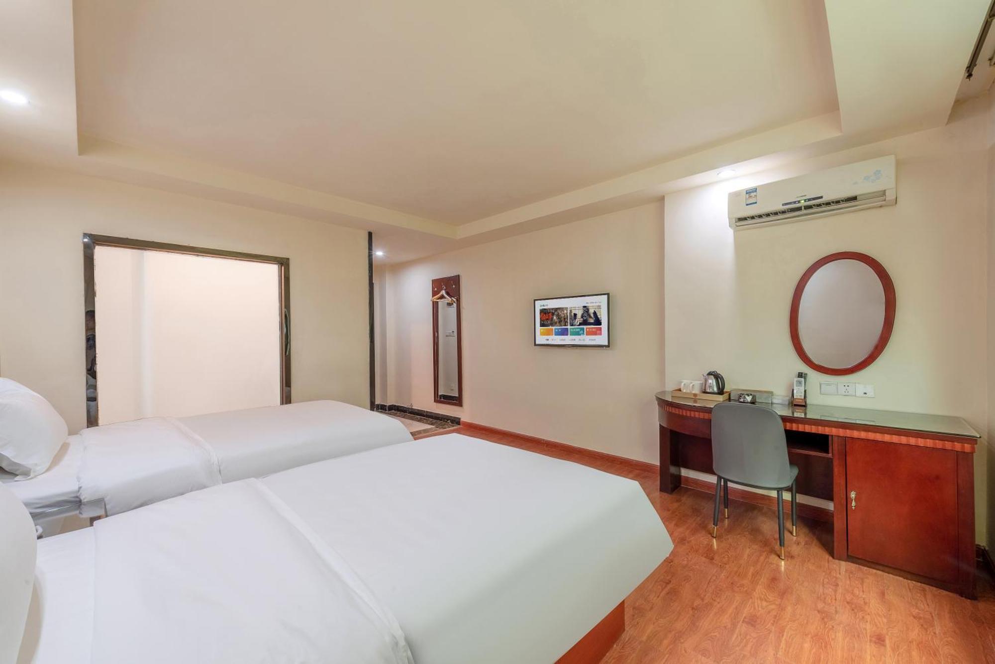 Huahang Hotel - Guangzhou Baiyun International Airport - Free Airport Shuttle Bus מראה חיצוני תמונה